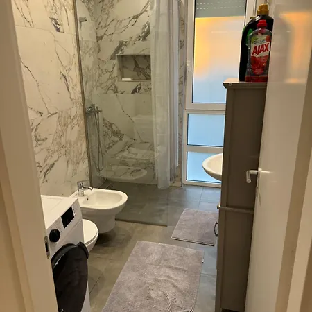 Sanpjetrobooking Plazhi San Pietro